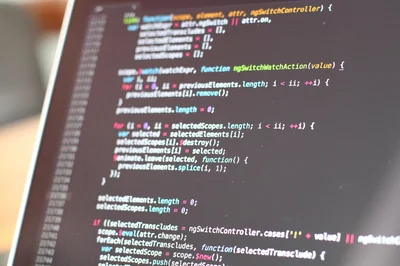 Comment l'intelligence artificielle révolutionne le développement logiciel en 2026