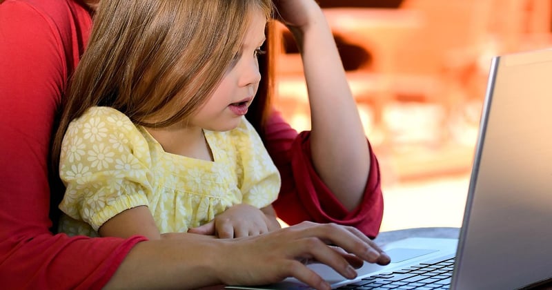 Protéger vos enfants des dangers d’Internet : le guide essentiel pour les parents